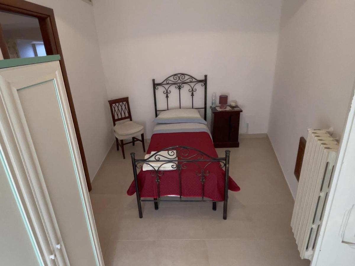 B&B Caterina Biccari Bagian luar foto