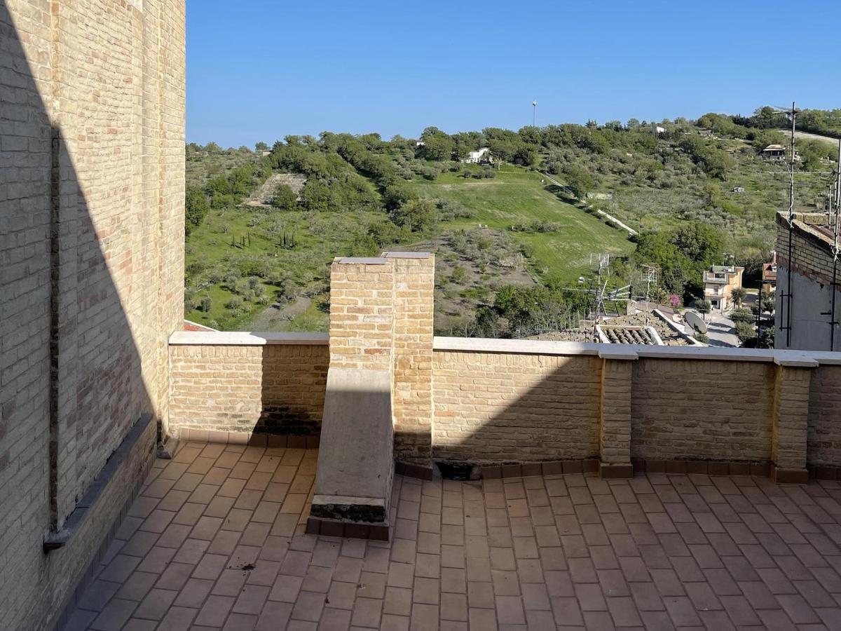 B&B Caterina Biccari Bagian luar foto
