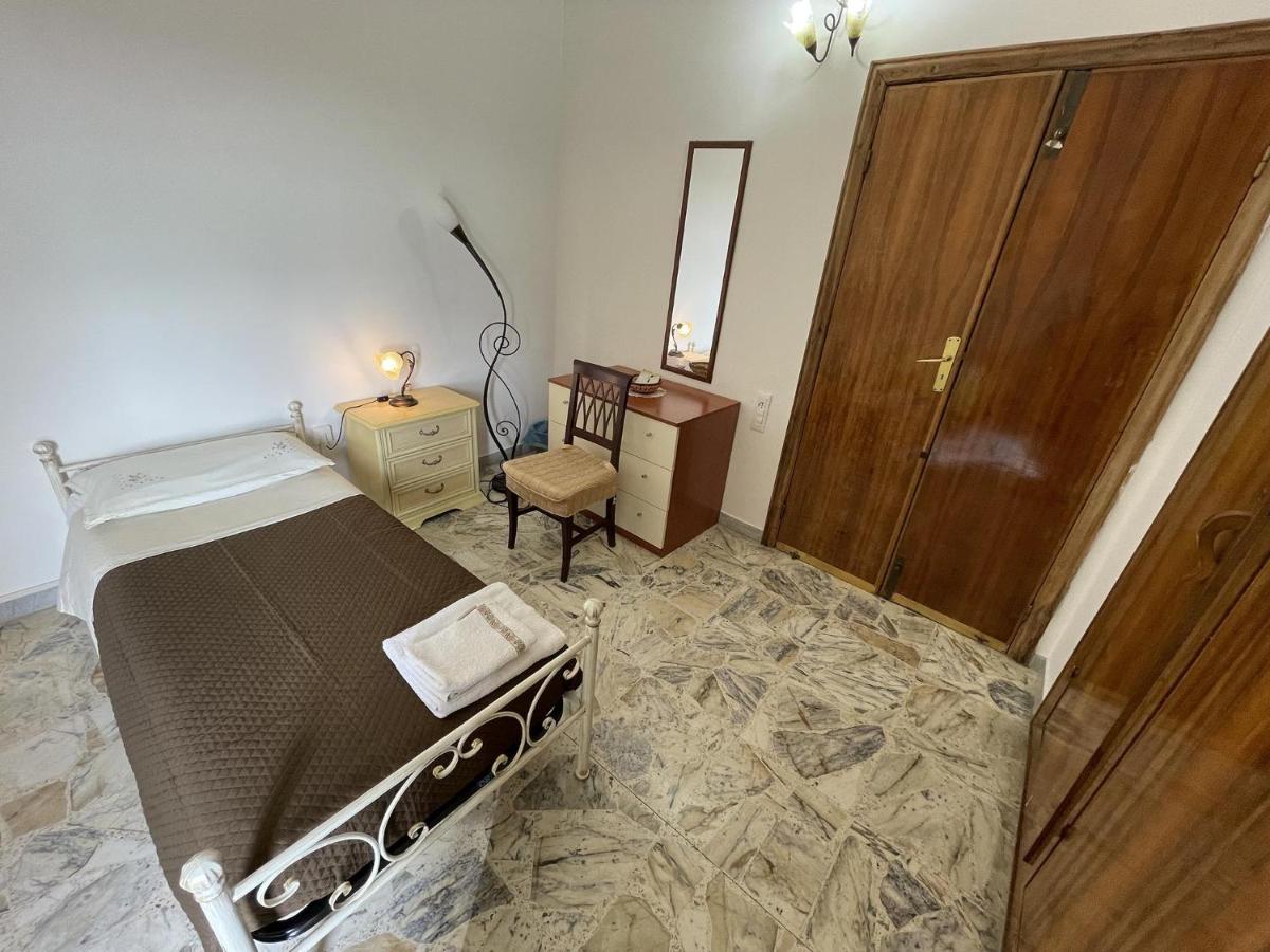 B&B Caterina Biccari Bagian luar foto