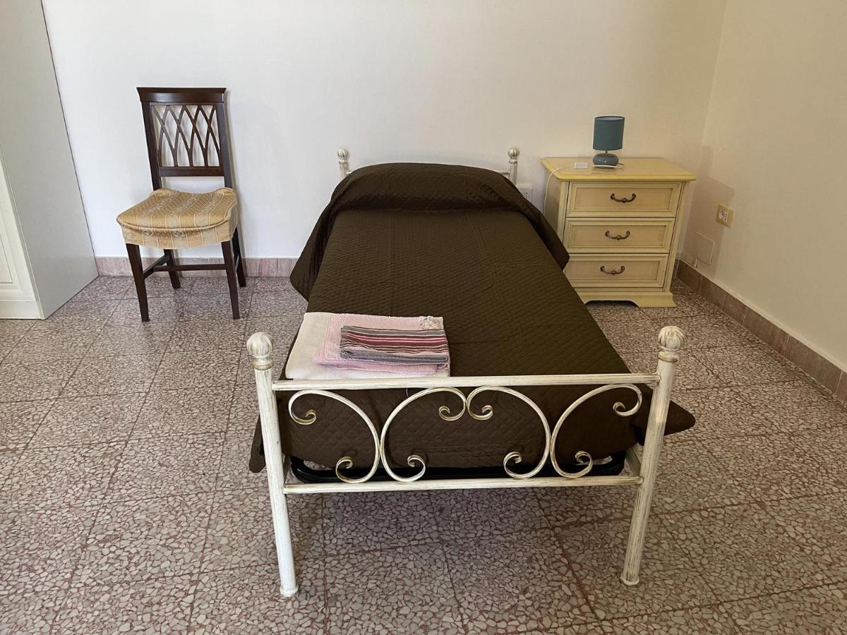 B&B Caterina Biccari Bagian luar foto